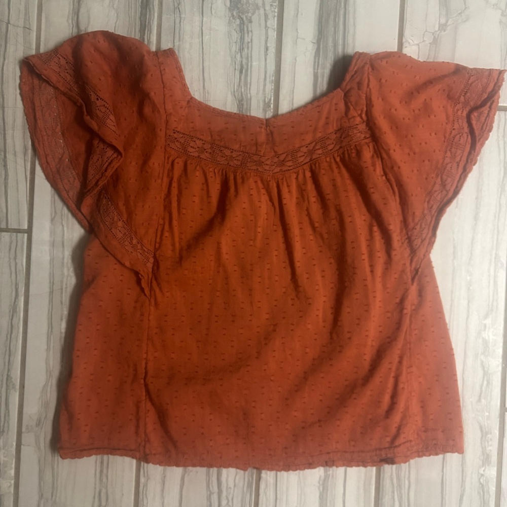 Flutter Sleeve Ruffled Blouse - Picture 3 of 3